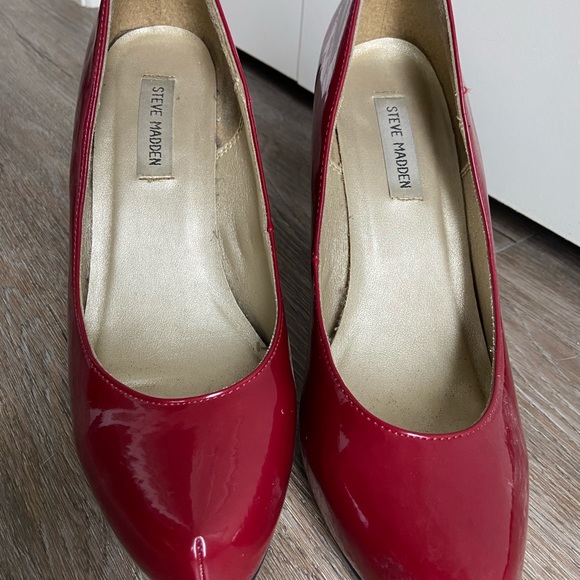 Steve Madden Red Patent Pumps - Picture 3 of 3